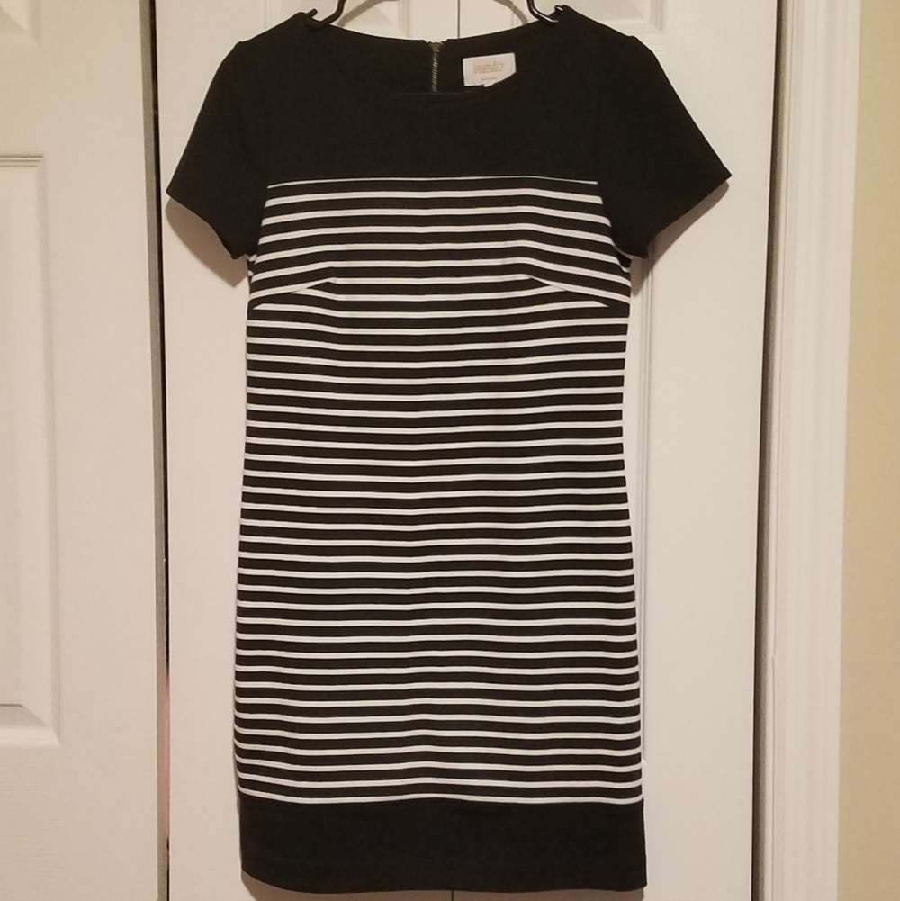Laundry by Shelli Segal Shift Dress (B5) - Picture 2 of 8